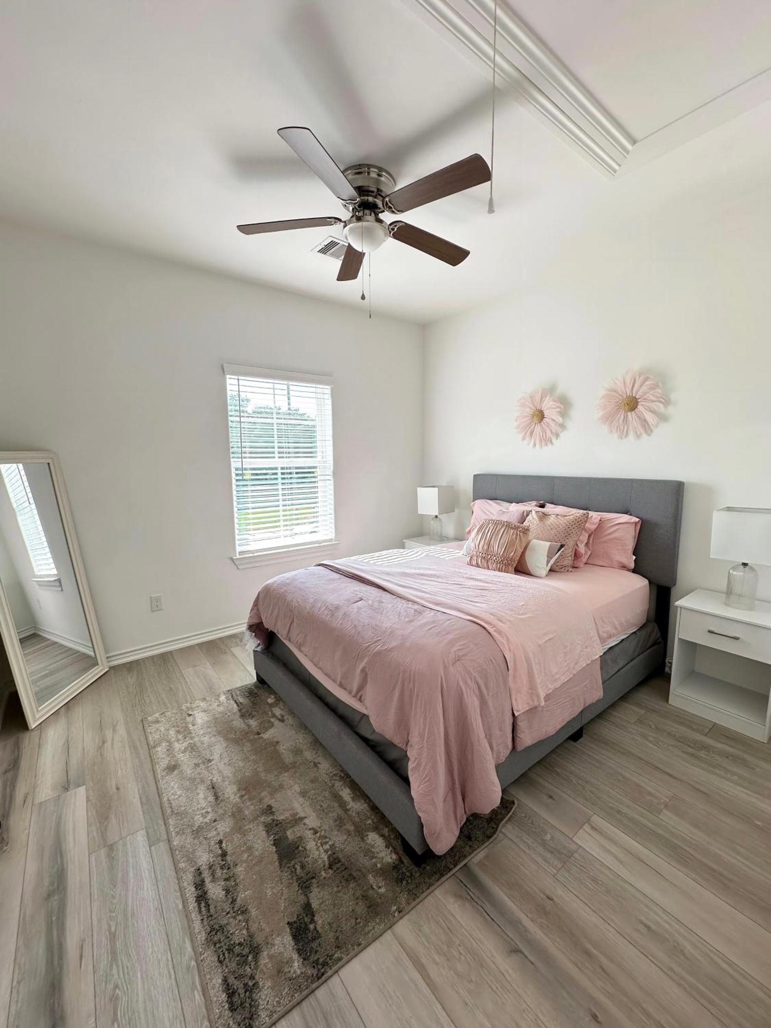 Luxe Three Story Duplex Near Downtown & Med Center Vila Houston Exterior foto